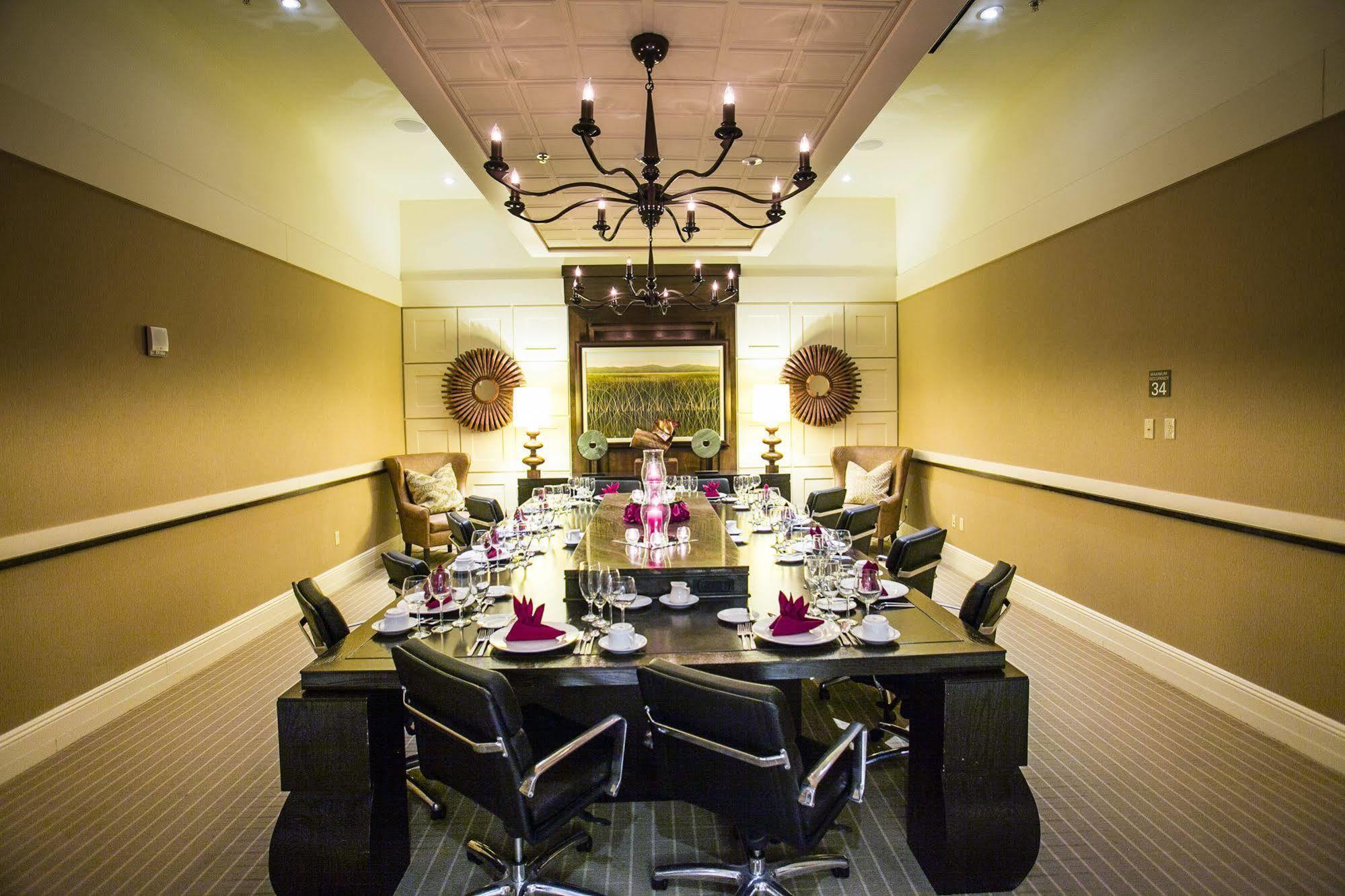 Overton Hotel&conference Center Hotel